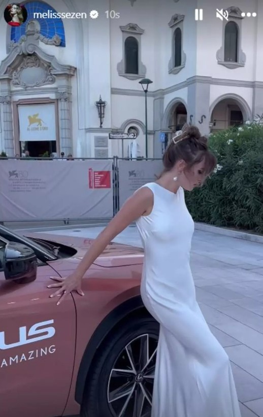 İddialı kareleri gündem oldu! Melis Sezen'in sütyensiz tarzı büyük ilgi gördü - Resim: 9