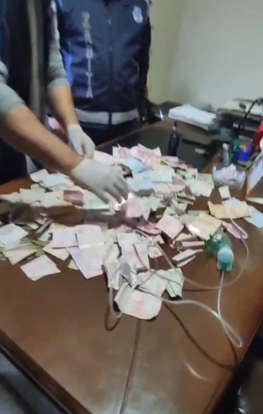Dilencilerden ödüllü oyuncuları aratmayan performans! Duygu sömürüsü kamerada - Resim: 4