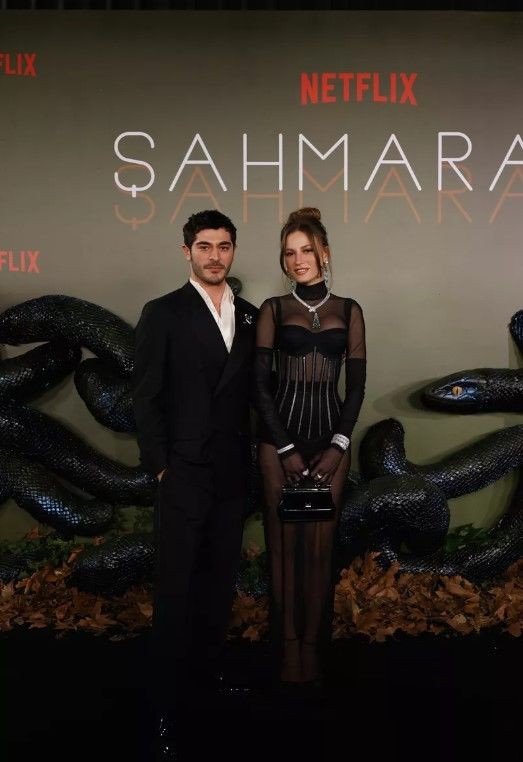 Şahmeran'ın galasında Serenay Sarıkaya'dan Mert Ramazan Demir çıkışı! Özel hayat sorusuna kızdı - Resim: 6