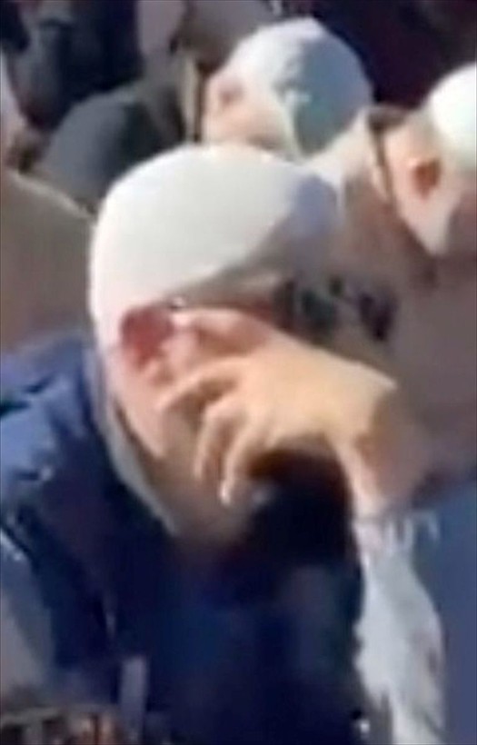 Gülen'in cenazesine katılanlar yüzlerini maske ve gözlükle gizledi - Resim: 23