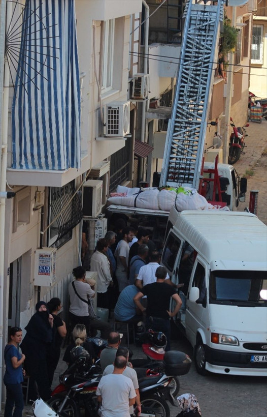 Mide küçültme ameliyatı olmuştu! Nazilli'de 310 kiloluk Barış Yıldırım'ın cenazesi evinden asansörle çıkarıldı - Resim: 10