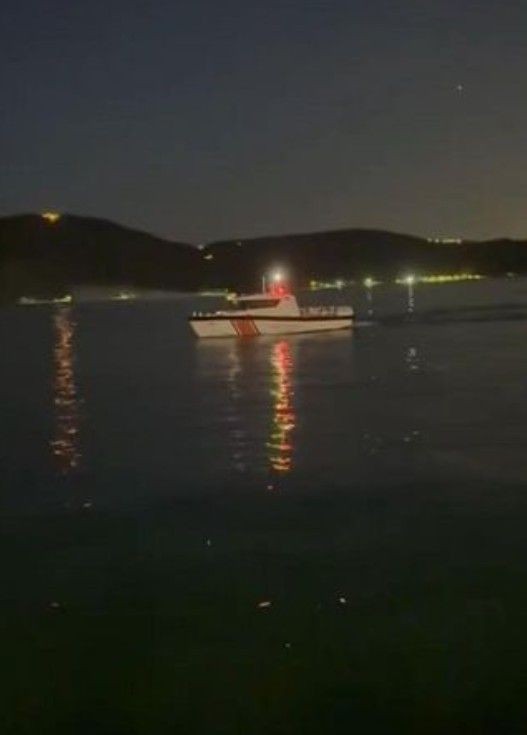 Sarıyer'de denize açılan çocuklar yürekleri ağızlara getirdi - Resim: 3