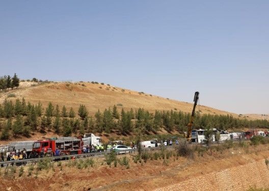 16 kişiyi toprak altına götüren kazada şoke eden savunma: Ben değil yol kusurlu! - Resim: 12