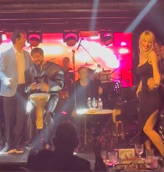 'Prestij Meselesi' filminin galasına Hande Sarıoğlu'nun kalça dansı damga vurdu - Resim: 7