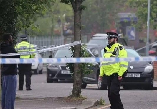 Londra'da kılıçlı saldırgan çocuğu öldürüp yardıma gelenin boğazını kesmişti! Görgü tanıklarından tüyler ürperten açıklama - Resim: 10