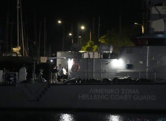 Yunanistan'da yılın en ölümcül göçmen faciasında kahreden iddia! Teknede 100 çocuk mu var? - Resim: 9