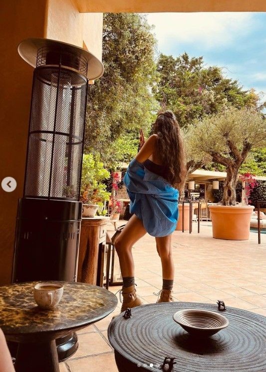 Demet Özdemir boşanma sonrası soluğu tatilde aldı! Sualtı pozlarıyla nefesleri kesti - Resim: 13