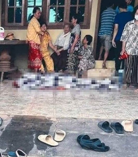 Elleriyle beslediği timsahlar paramparça etti! Geriye sadece terlikleri ve kıyafeti kaldı - Resim: 7
