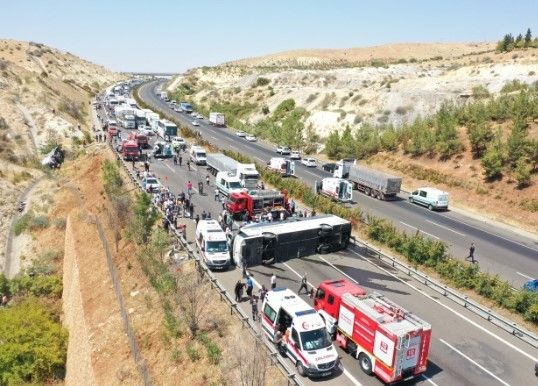 16 kişiyi toprak altına götüren kazada şoke eden savunma: Ben değil yol kusurlu! - Resim: 11