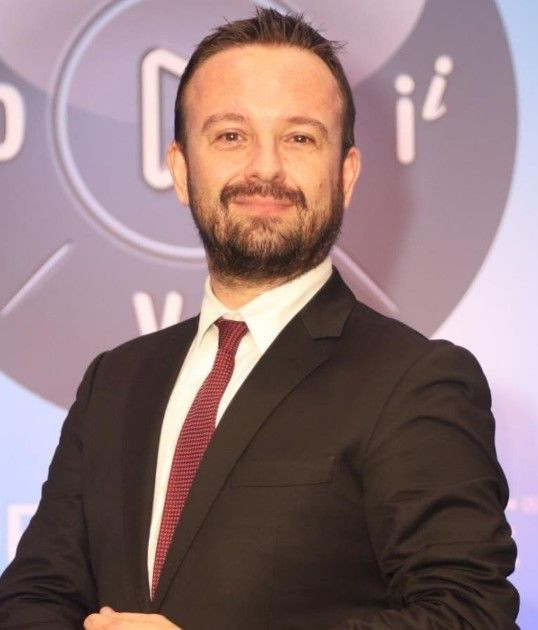 Kadıköy'de müzisyenin sır ölümü! Çınar Ersanlı evinde elleri, ayakları ve ağzı bağlı ölü bulundu: Komşusu o günü anlattı - Resim: 1