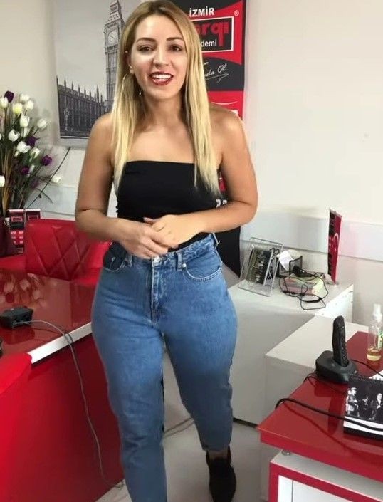 Fidan öğretmen yine gündemde! Dekolteli pozunu "Yeni mesleğim bu olsun mu" diye paylaştı - Resim: 3