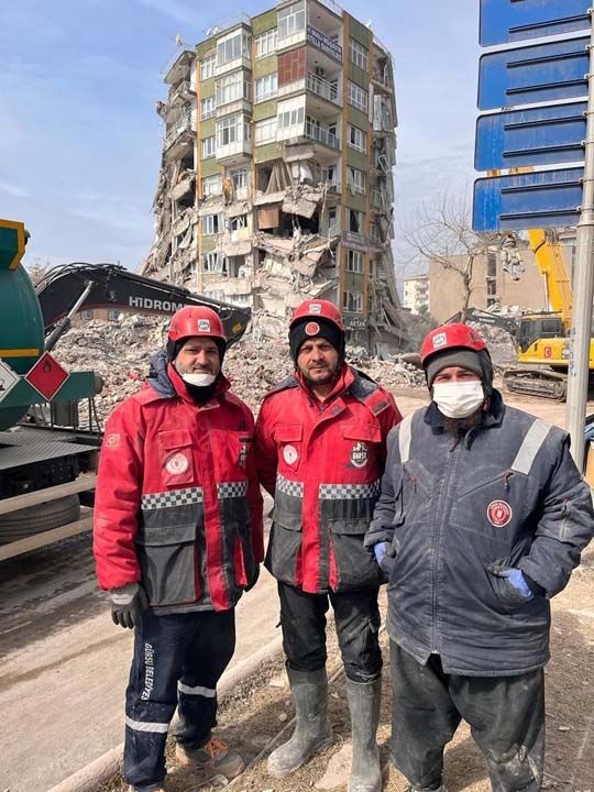 Kahramanmaraş depreminin ardından yıkım başladı ihmal çıktı! "Betonlarda aşırı derecede deniz kumu kullanılmış" - Resim: 3