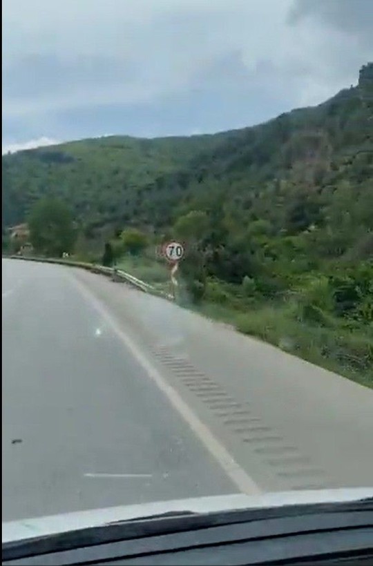 9 bin TL ceza yiyen vatandaş, yolda sürekli değişen hız tabelalarına isyan etti - Resim: 5