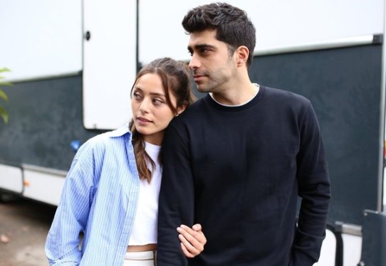 Başrollerin bölüm başına aldıkları ücret dudak uçuklattı! Serenay Sarıkaya, Kıvanç Tatlıtuğ, Demet Özdemir... Bakın zirve kimde? - Resim: 12