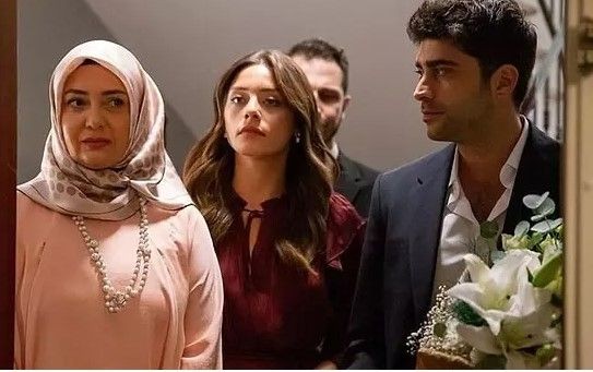 Kızılcık Şerbeti ile ilgili flaş karar! Yayın kesilmişti... Kızılcık Şerbeti bitecek mi? Karar çıktı - Resim: 12