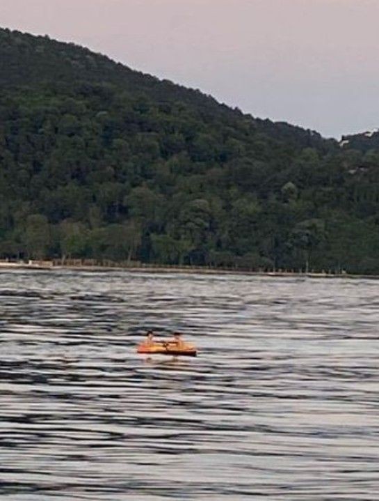 Sarıyer'de denize açılan çocuklar yürekleri ağızlara getirdi - Resim: 4