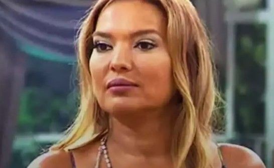 Demet Akalın konser öncesi talihsiz bir kaza geçirdi: İyi ki kopmadı - Resim: 6