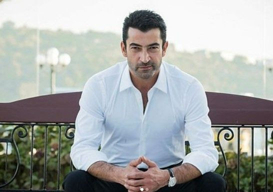 Sinem Kobal'ın annesi kuralları bozdu! Kim Milyoner Olmak İster'in sunucusu Kenan İmirzalıoğlu'nun kızlarına bir bakın! İlk defa Nuray Kobal paylaştı - Resim: 6