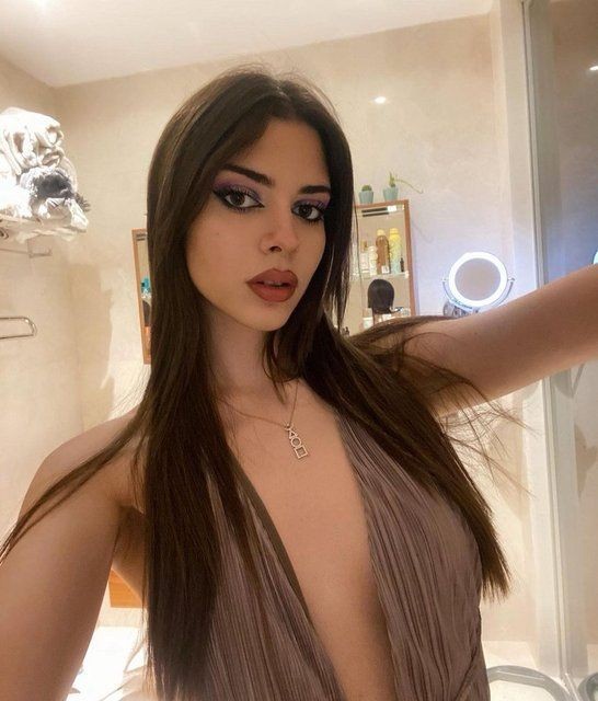 Defne Samyeli'nin dünyalar güzeli kızı Derin Talu Instagram pozları ile ortalığı yaktı geçti - Resim: 10
