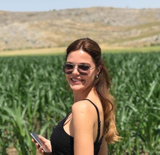 Shopu abartan güzel oyuncu, takipçilerinin alay konusu oldu, vakit kaybetmeden paylaşımını sildi - Resim: 7