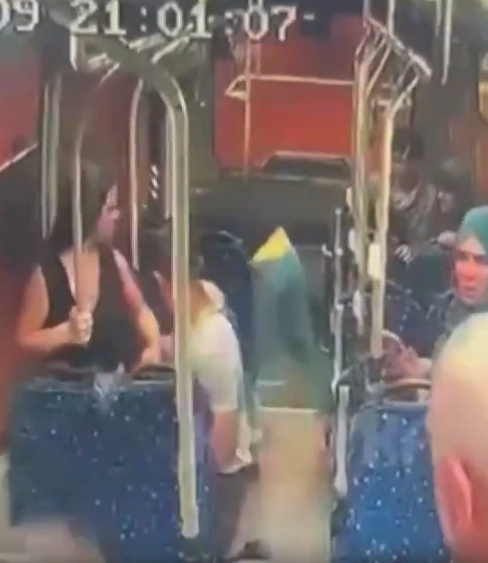 Kocaeli'de halk otobüsünde cinayet - Resim : 1