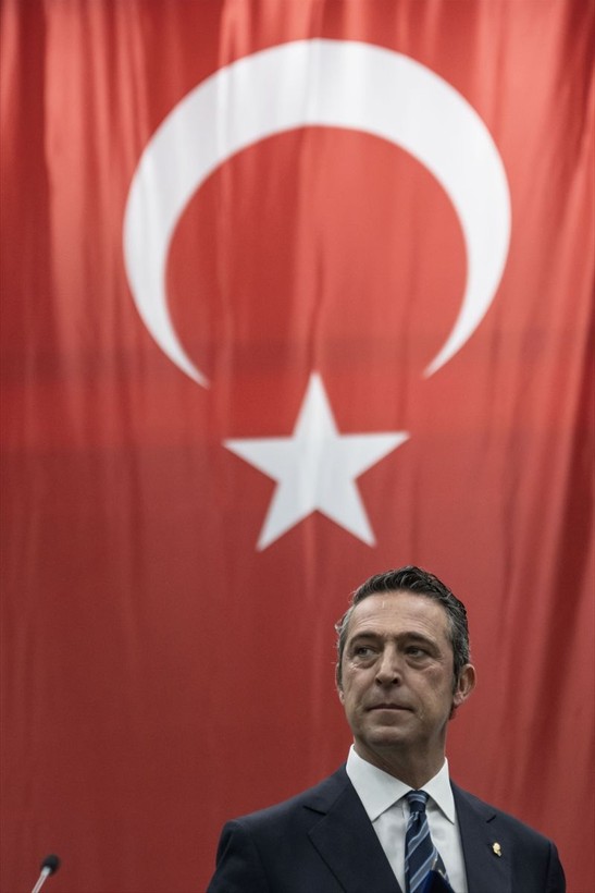 Fenerbahçe Divan Kurulu toplantısında konuşan Ali Koç: İlahi adalete inanmıyorum - Resim: 4