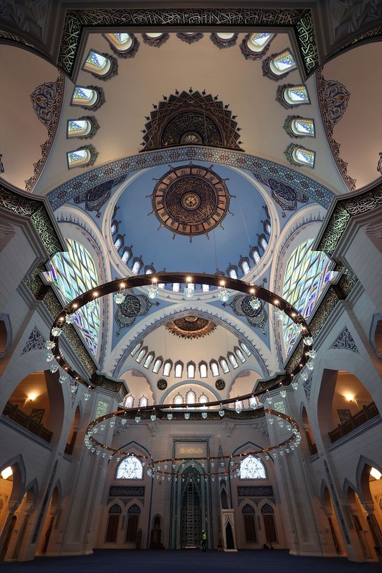 İstanbul Levent'te plazaların arasında görkemli bir cami: Barbaros Hayrettin Paşa Cami! Cumhuriyet tarihinde bir ilkle açıldı - Resim: 28