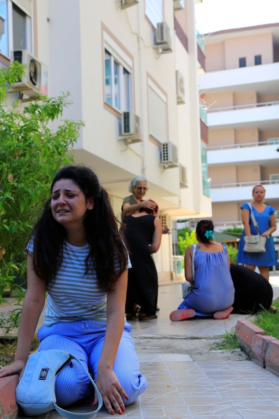 Antalya'da koca vahşeti! Boşanma aşamasındaki eşini öldürdü, kızı korkunç görüntüye gözlerini açtı - Resim: 13