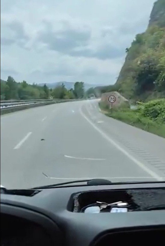 9 bin TL ceza yiyen vatandaş, yolda sürekli değişen hız tabelalarına isyan etti - Resim: 8