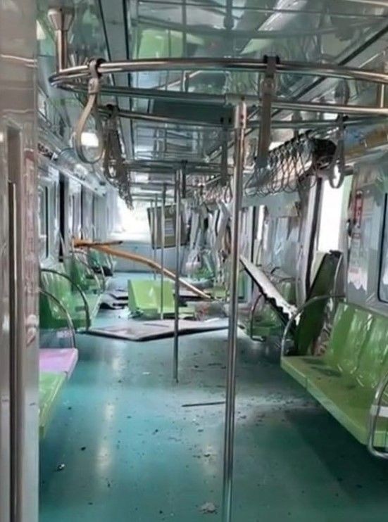 Tayvan'da feci olay! İnşaat vinci metronun üzerine düştü: 1 ölü, 8 yaralı - Resim: 2