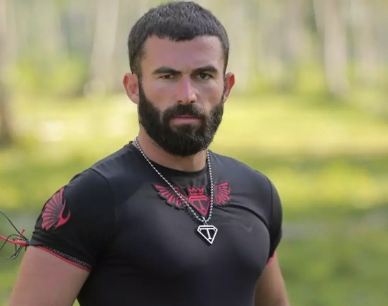 Sosyal medyadan gelen mesajı ifşa etti! Cevabı olay oldu... "Evlenmeden olmaz" - Resim: 1