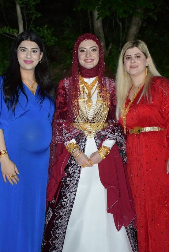 Şırnak'ta Jirki aşireti lideri kardeşini evlendirdi! Dolarlar ve TL'ler valizlere sığmadı - Resim: 10