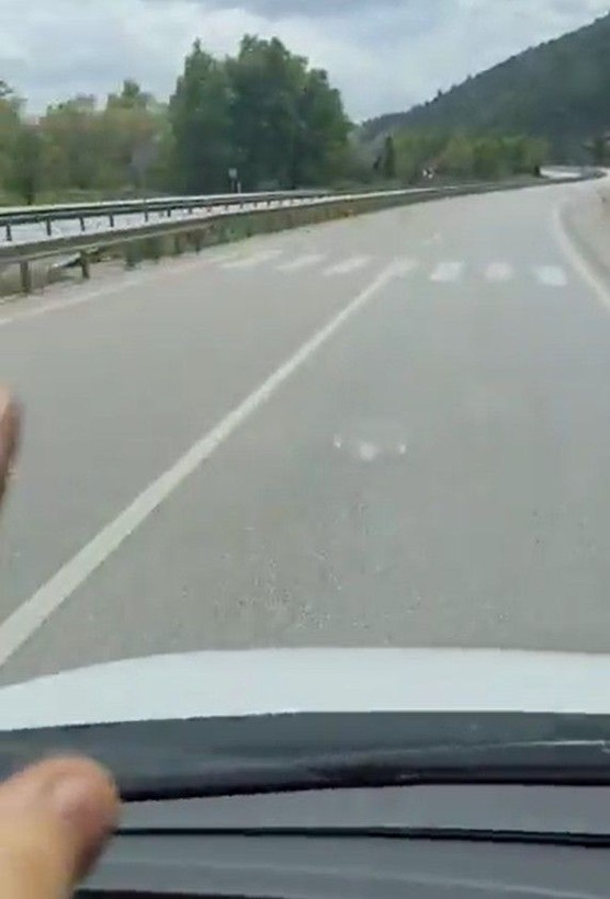 9 bin TL ceza yiyen vatandaş, yolda sürekli değişen hız tabelalarına isyan etti - Resim: 6