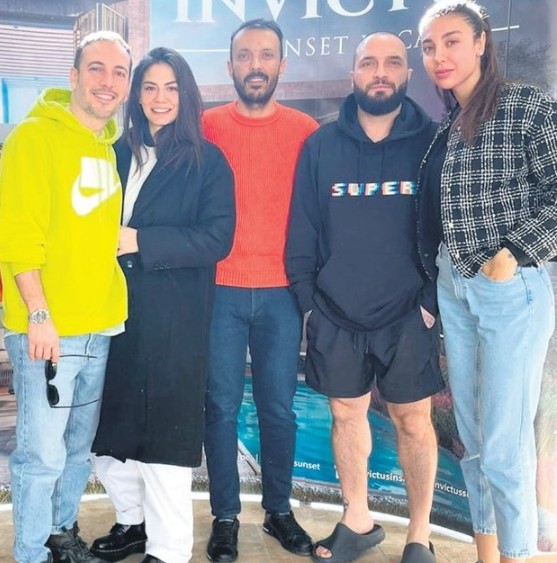 Evlilikleri 8 ay süren çift ayrılma kararı aldıklarını açıklamıştı! Ayrılığın perde arkası belli oldu - Resim: 16