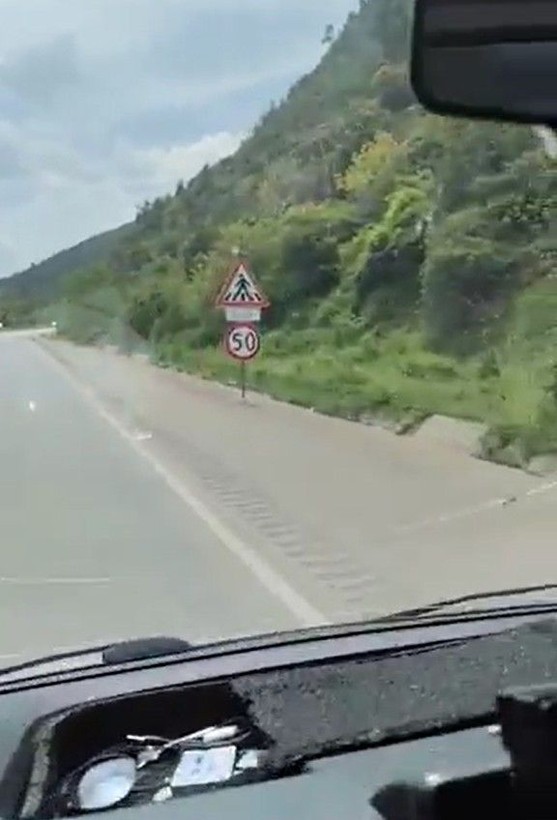 9 bin TL ceza yiyen vatandaş, yolda sürekli değişen hız tabelalarına isyan etti - Resim: 7