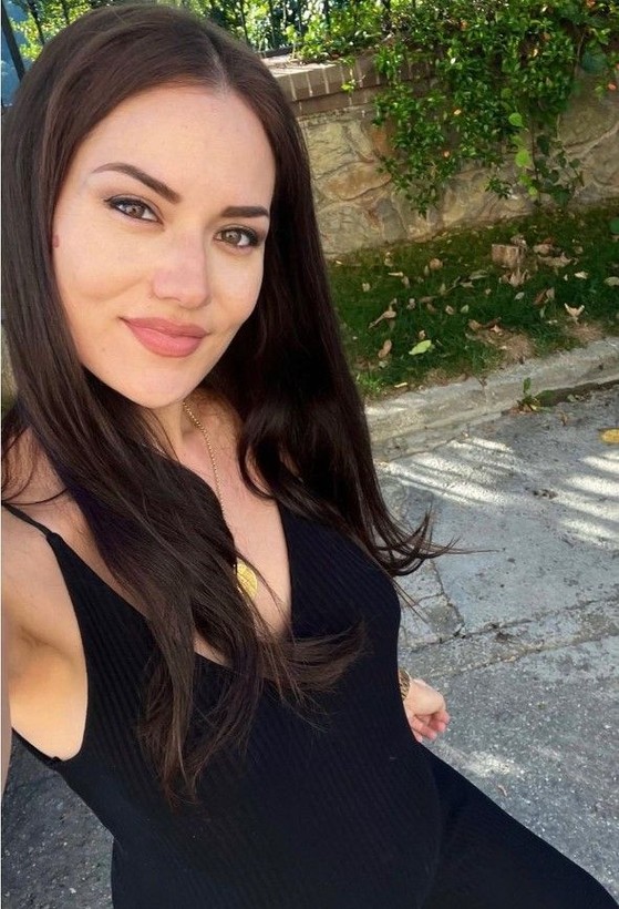 Fahriye Evcen'den karnı burnunda ilk poz: Kavuşmaya az kaldı - Resim: 7