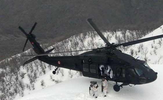 Mehmetçik tüm tehlikeleri göze aldı! Kara yazdıkları not sayesinde hayatları kurtuldu! "Bu sahneleri filmlerde görürdük" - Resim: 4