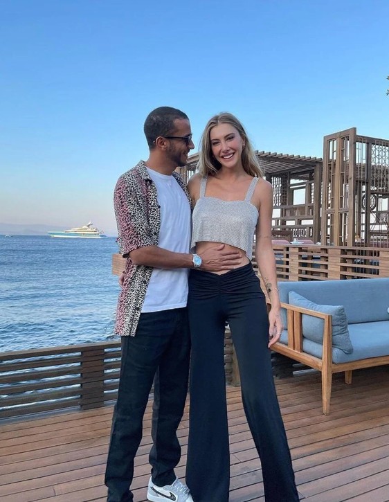 Milyarder sevgilisi Mohammed ile evlenen Şeyma Subaşı eşinin ailesinin baskısıyla sözleşmeyi imzaladı! İmzaladığı sözleşme bakın ne çıktı - Resim: 8