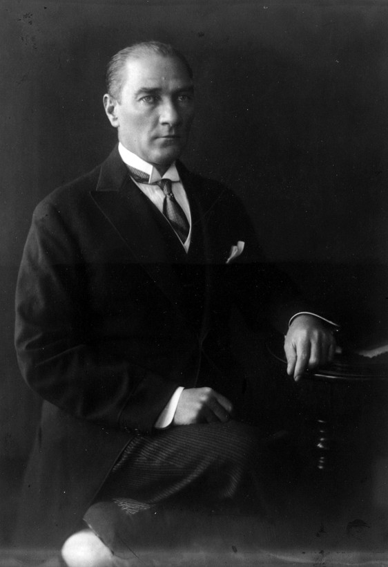 Atatürk'ün stüdyo fotoğraf çekiminde, videosu da ortaya çıktı - Resim: 6