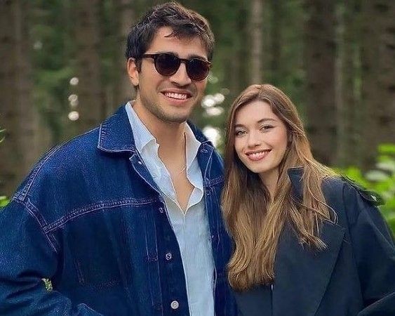Mert Ramazan Demir ve Afra Saraçoğlu'nun aşkı ifşa oldu! İkili ile ilgili bomba iddia: Yüzük takıldı, evleniyorlar! Meğer gizlemelerinin nedeni... - Resim: 11