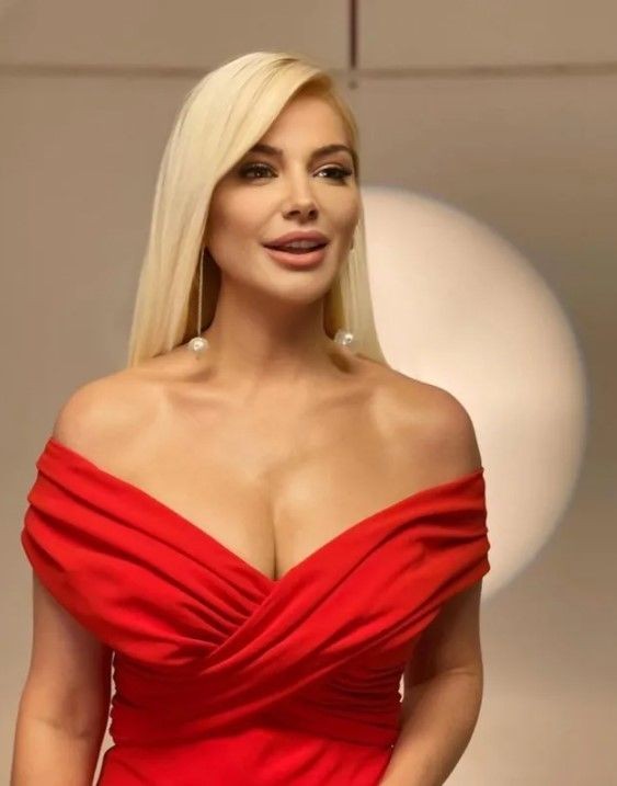 Songül Karlı'nın yeni pozları yaptırdığı estetikleri gözler önüne serdi! "Ablam abarttın" yorumları geldi - Resim: 8