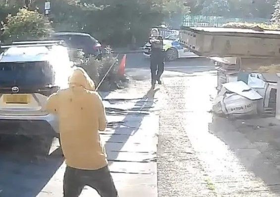 Londra'da kılıçlı saldırgan çocuğu öldürüp yardıma gelenin boğazını kesmişti! Görgü tanıklarından tüyler ürperten açıklama - Resim: 12