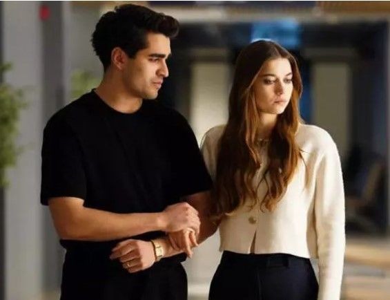 Mert Ramazan Demir ve Afra Saraçoğlu'nun aşkı ifşa oldu! İkili ile ilgili bomba iddia: Yüzük takıldı, evleniyorlar! Meğer gizlemelerinin nedeni... - Resim: 18