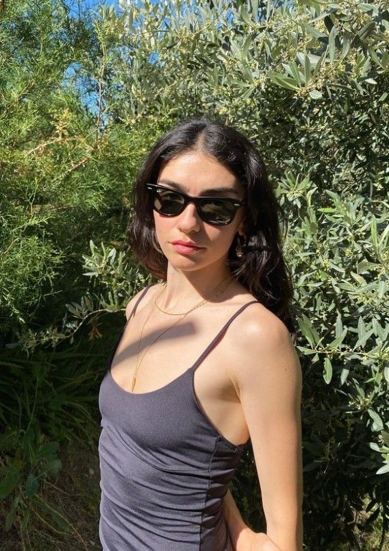 Hazar Ergüçlü 5 yıllık sevgilisi Onur Ünlü'yü çabuk unuttu! Hazar Ergüçlü'nün romantizmi doruklarda yaşadığı yeni aşkı bakın kim çıktı? Meğer o da tanıdıkmış - Resim: 6