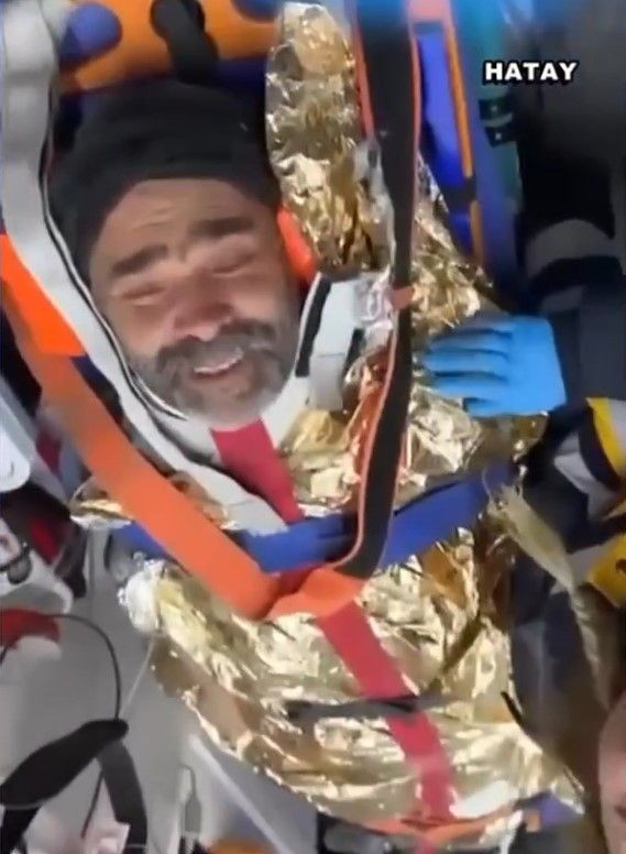 Enkazdan çıkarılan Necati amcanın ilk isteği Müge Anlı çorbası oldu, Anlı da bir çorba sözü verdi - Resim: 1