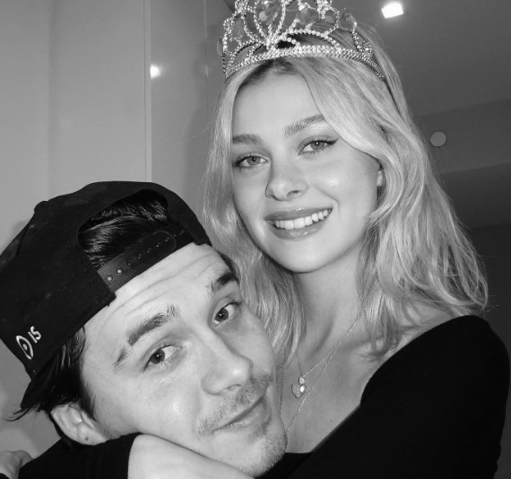 Brooklyn Beckham, yeniden eşi Nicola Peltz'in dövmesini yaptırarak gündem oldu - Resim: 23