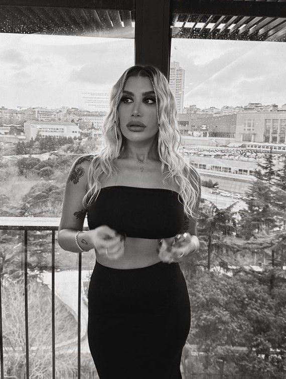 36'lık İrem Derici aşka geldi! 7 yaş küçük aşkı Atakan Işıktutan ile ilgili bomba itiraf! 5 gün antrenman yapıp yıkanmasın... - Resim: 20