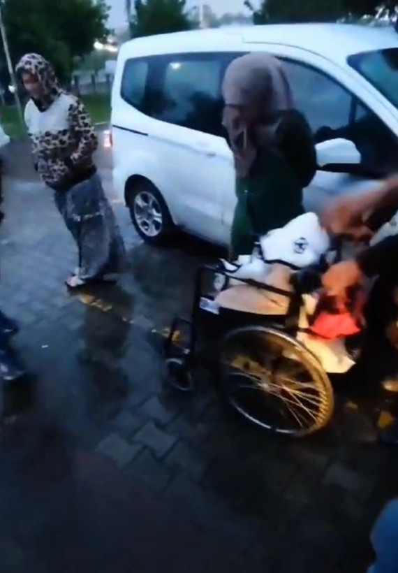 Dilencilerden ödüllü oyuncuları aratmayan performans! Duygu sömürüsü kamerada - Resim: 6