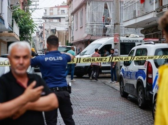 İzmir'de kasap vahşeti! 4 kişiyi 160 parçaya bölen cani polislerden su istedi ve her şeyi anlattı! 'Pişman değilim, onu defalarca uyardım..." - Resim: 16