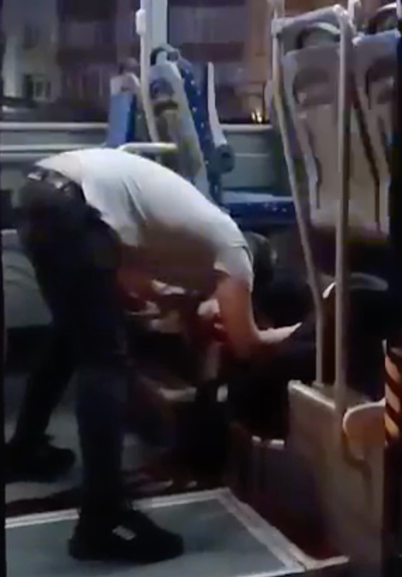 Kocaeli'de halk otobüsünde cinayet - Resim : 3